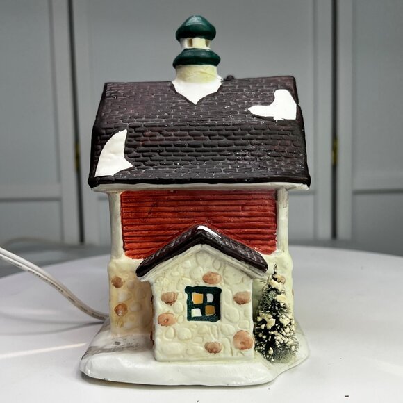 North Pole Dairy Products Illuminated Christmas Village Barn 1991 (No Box) - Picture 8 of 12